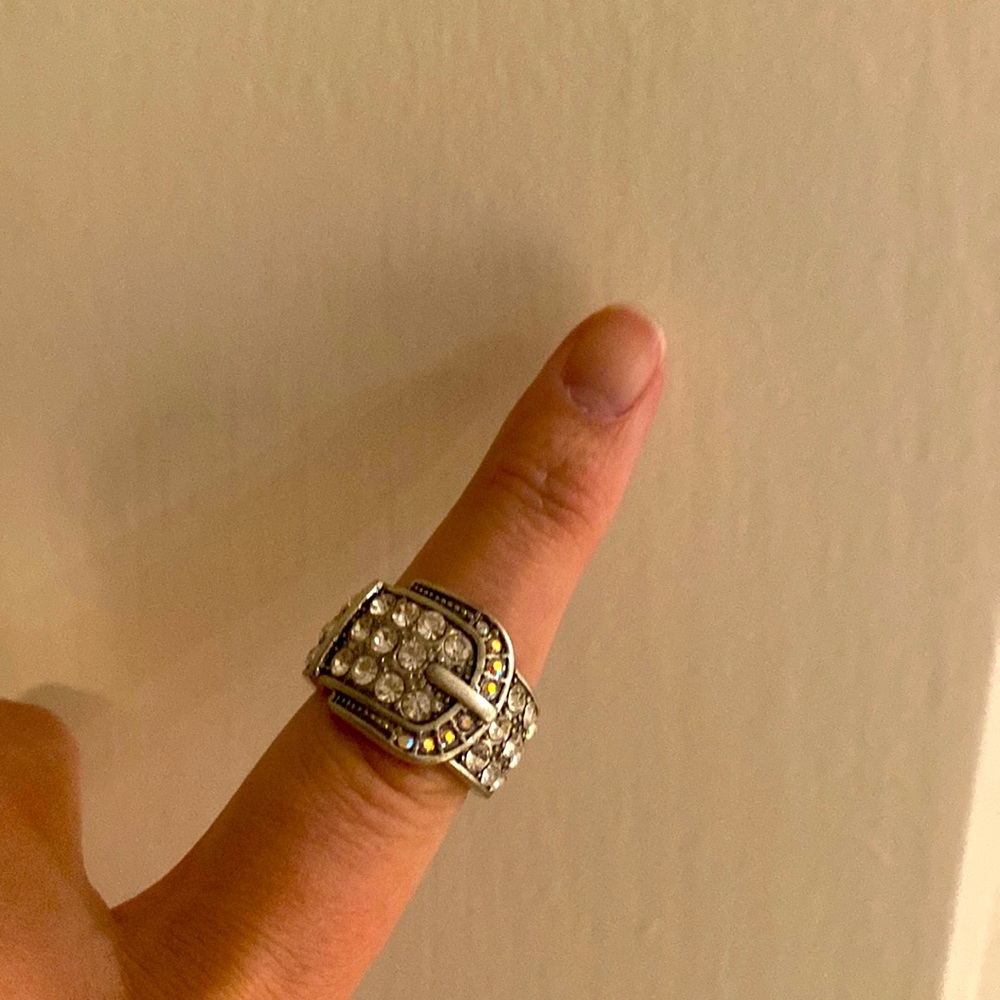 Rhinestone belt ring